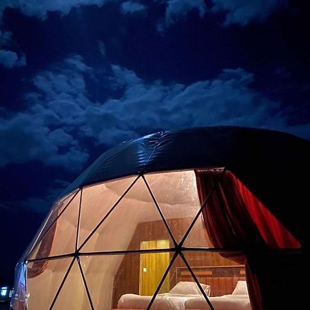 Al Sultana Luxury Camp Villa Wadi Rum Buitenkant foto