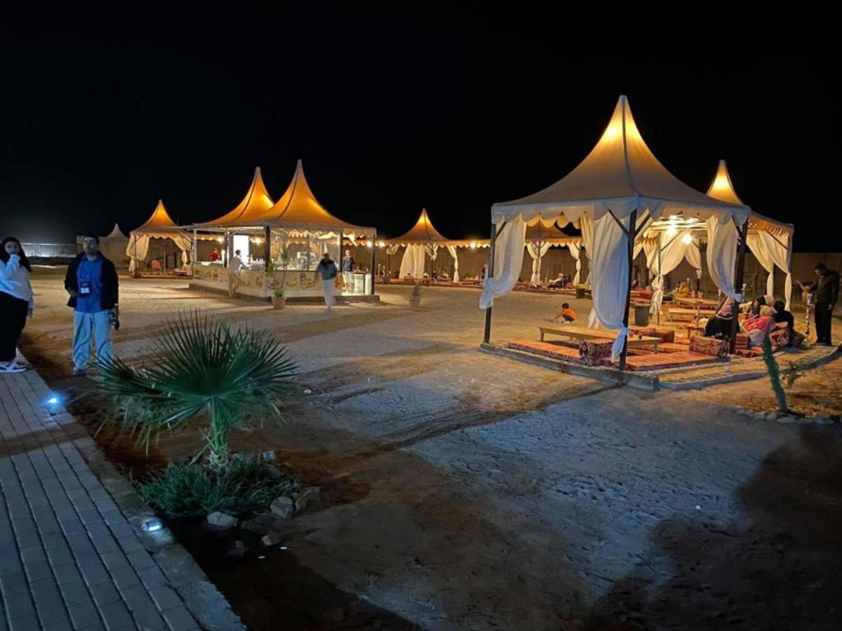 Al Sultana Luxury Camp Villa Wadi Rum Buitenkant foto