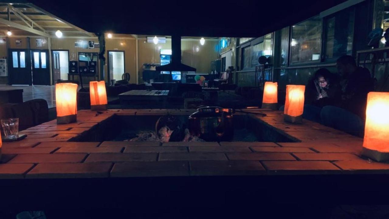 Al Sultana Luxury Camp Villa Wadi Rum Buitenkant foto