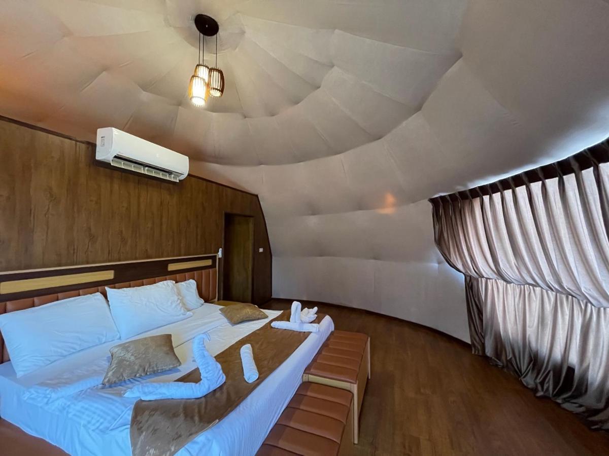 Al Sultana Luxury Camp Villa Wadi Rum Buitenkant foto