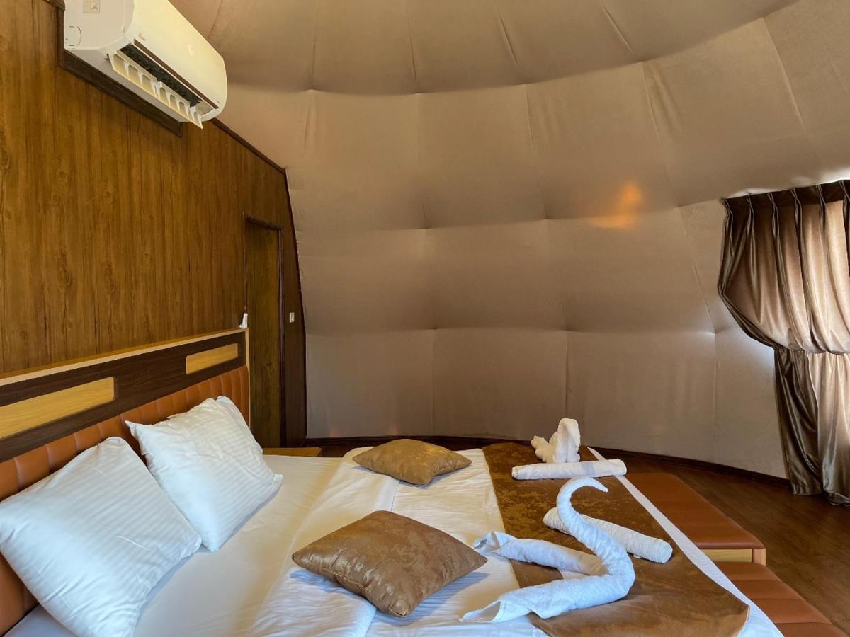 Al Sultana Luxury Camp Villa Wadi Rum Buitenkant foto
